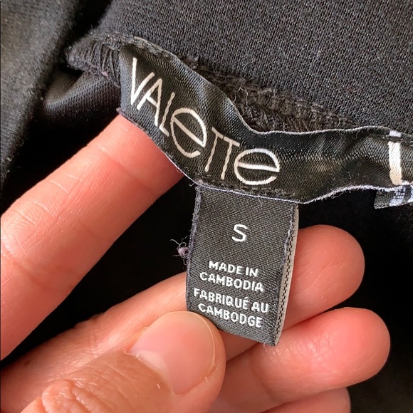 Black faux-leather miniskirt - Picture 3 of 4